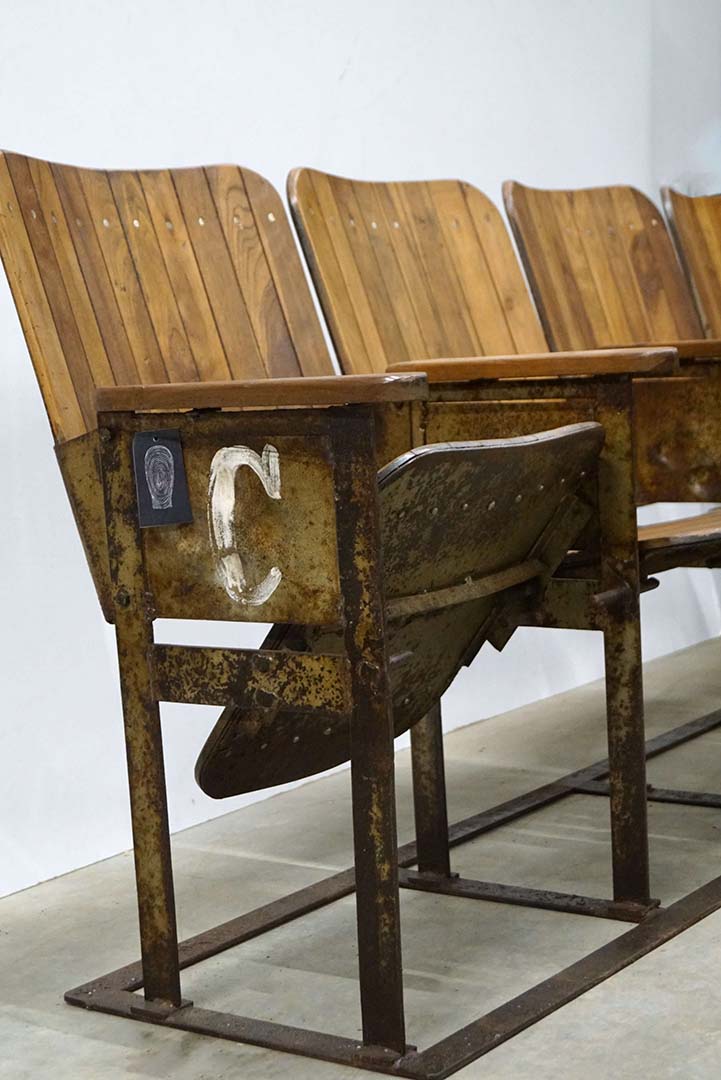 Bollywood Kinobank mit 4 Holzsitzen