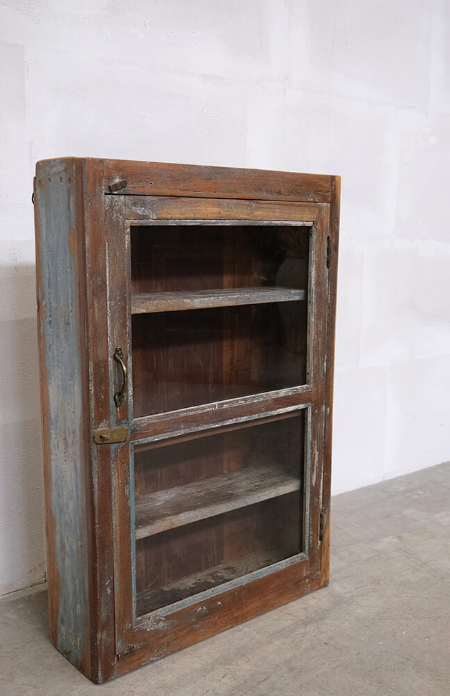 Rustikaler Wandschrank