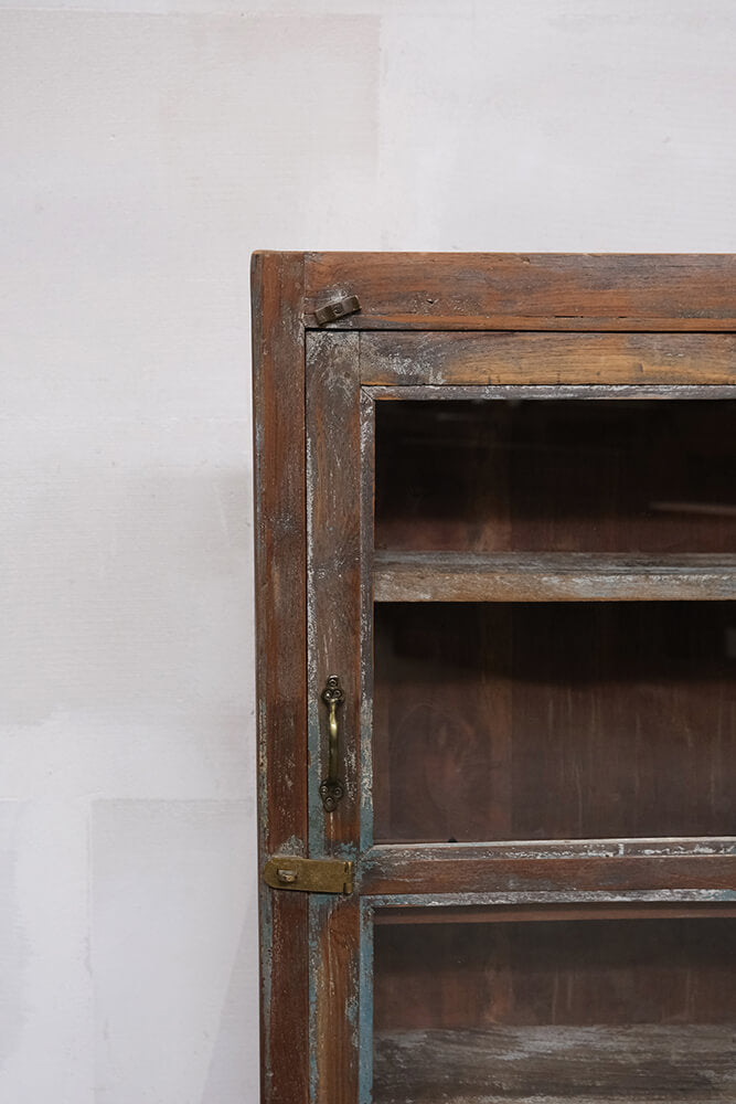 Rustikaler Wandschrank