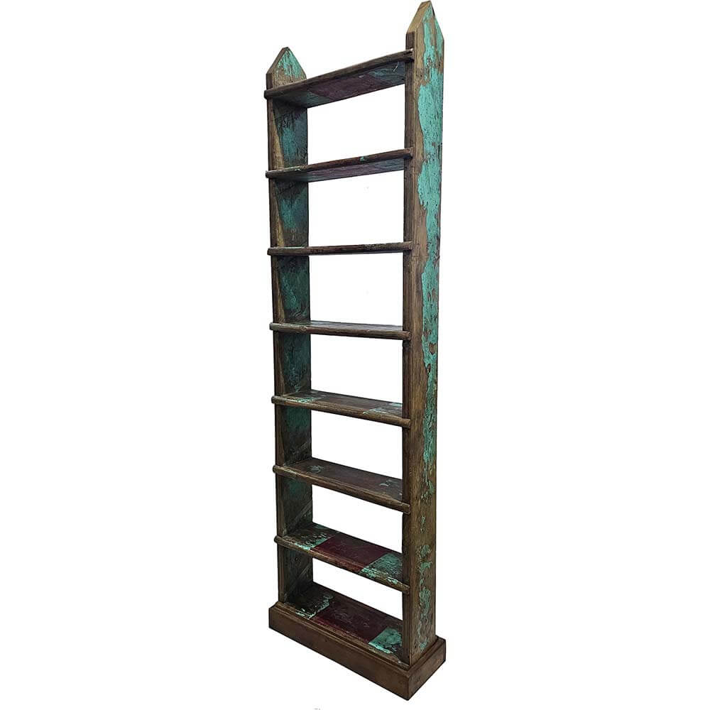 Patiniertes, grünes Regal