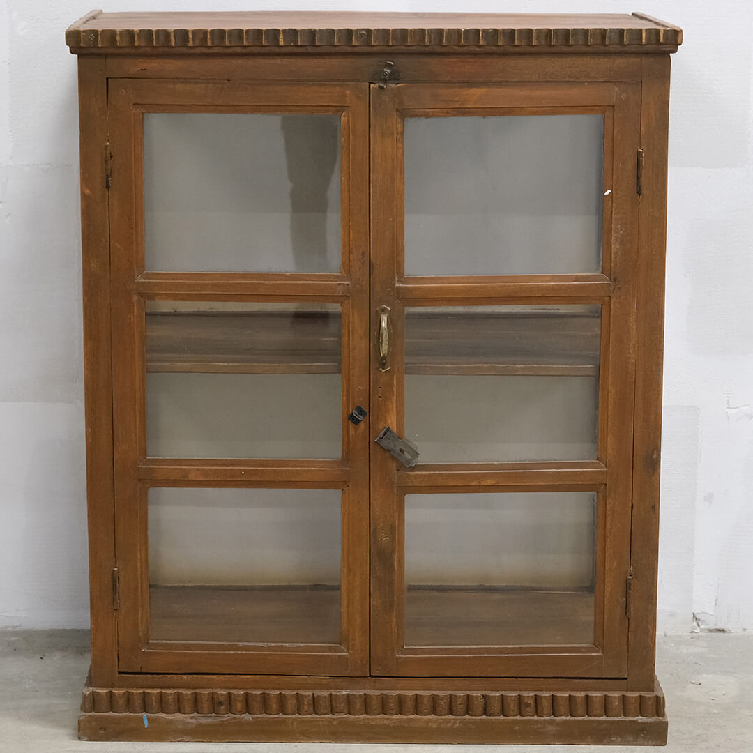 Gemütliche kleine Vitrine