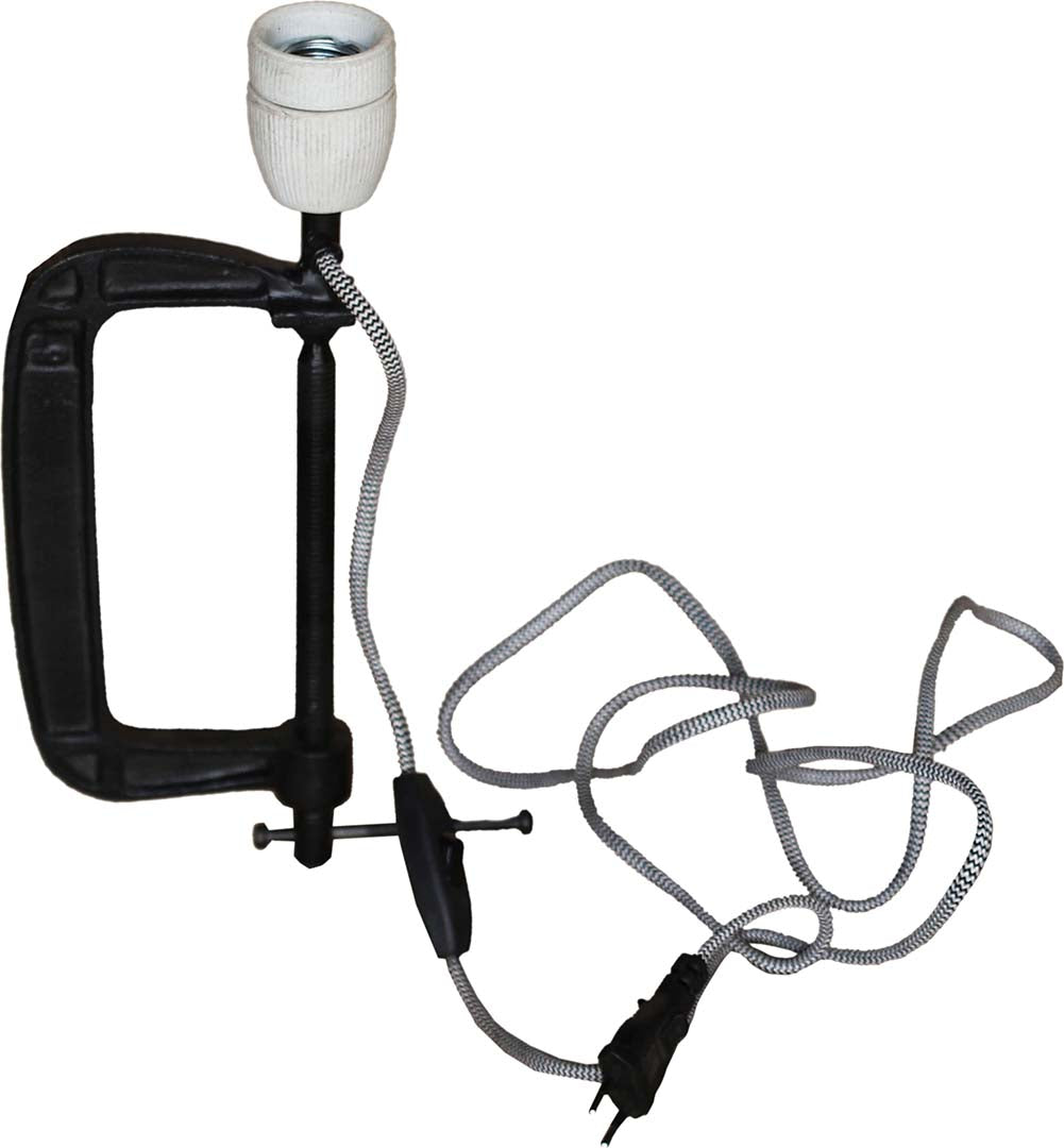 Crowe Tischlampe aus Schraubzwinge - Upcycling