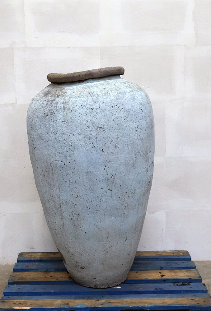 Großer einzigartiger blauer Topf