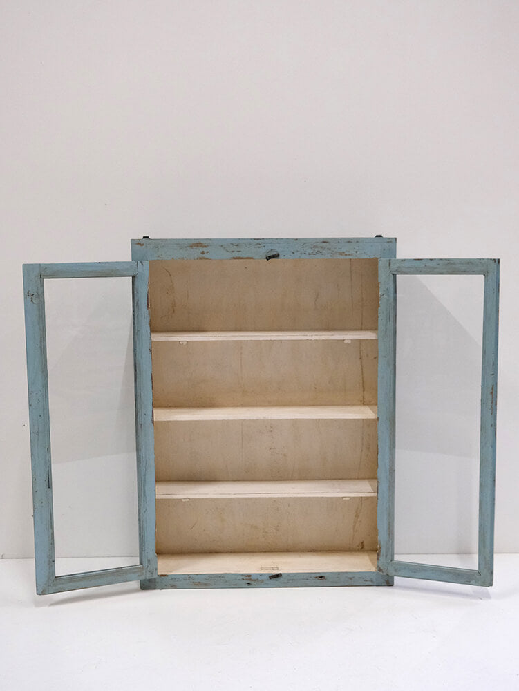 Wandschrank mit zwei Türen