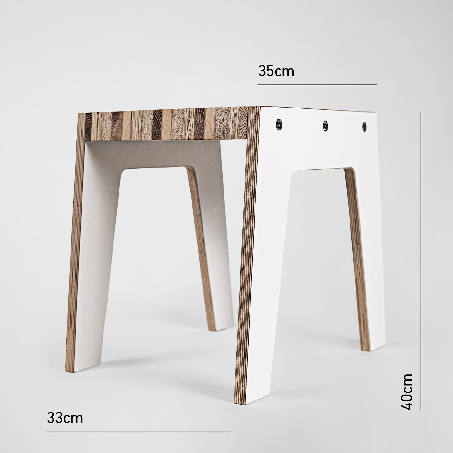 The Hauler – Handmade Upcycling Hocker aus Holz