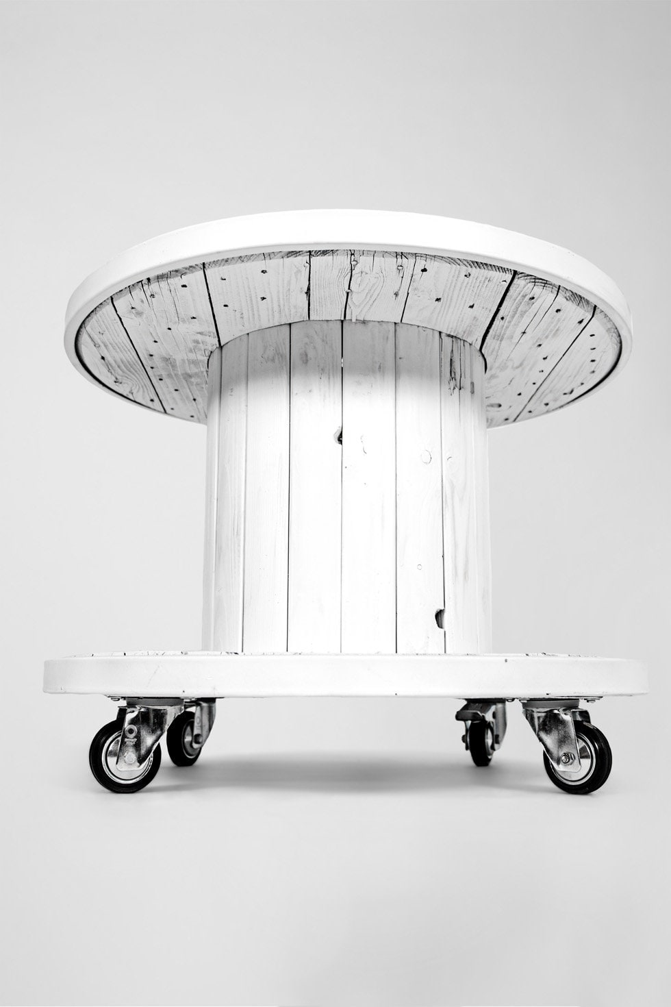 Kabeltrommel 710 – runder Vintage Upcycled Loft Couchtisch auf Rollen