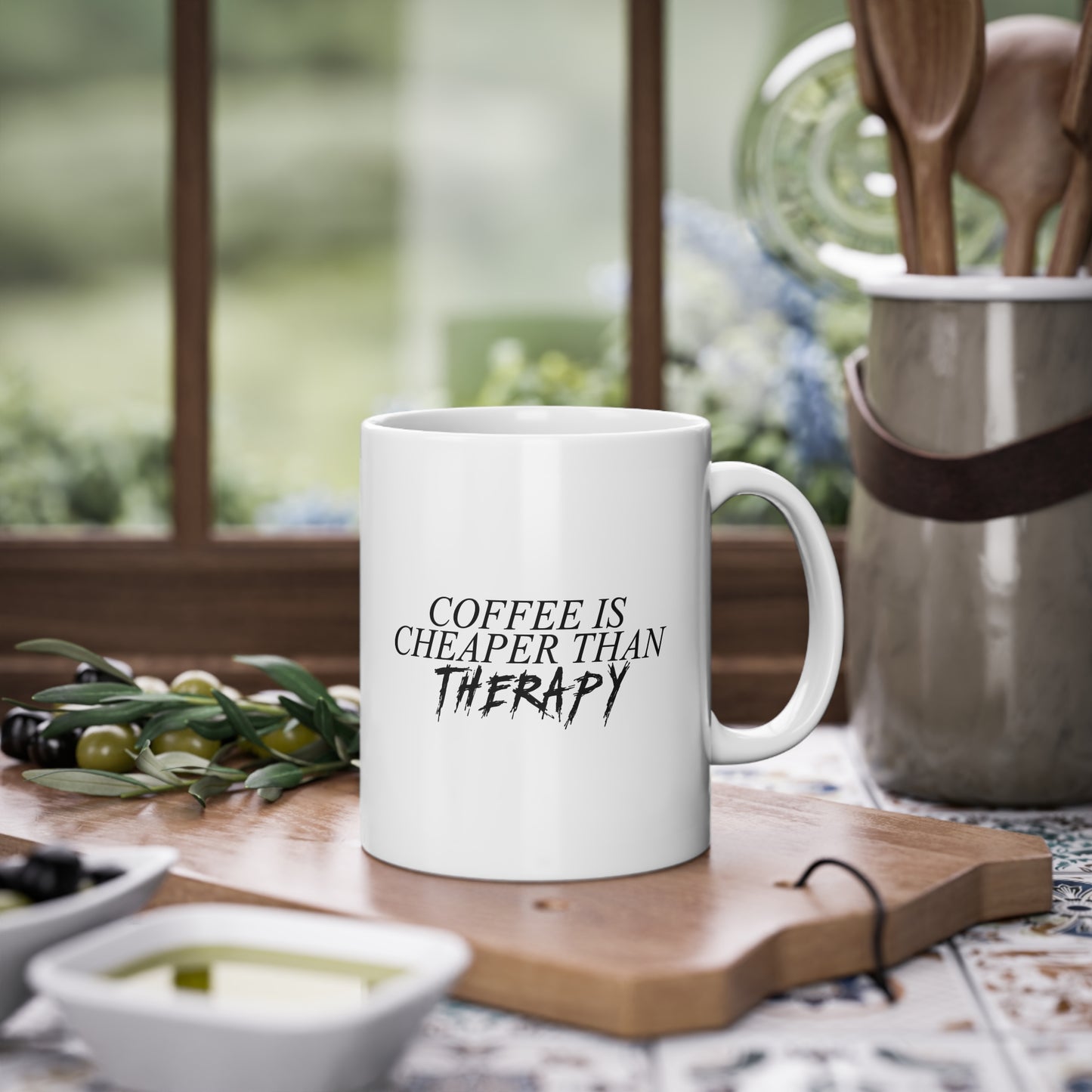 Kaffeetasse mit Spruch „Coffee Is Cheaper Than Therapy“ | Perfekt für Büro & Homeoffice by señor grafico