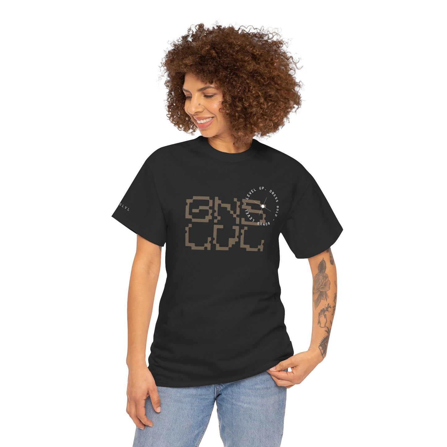 Dress Bold Level UP T-Shirt | Urban Streetwear T-Shirt mit Futuristischem Schriftzug by BNSLVL