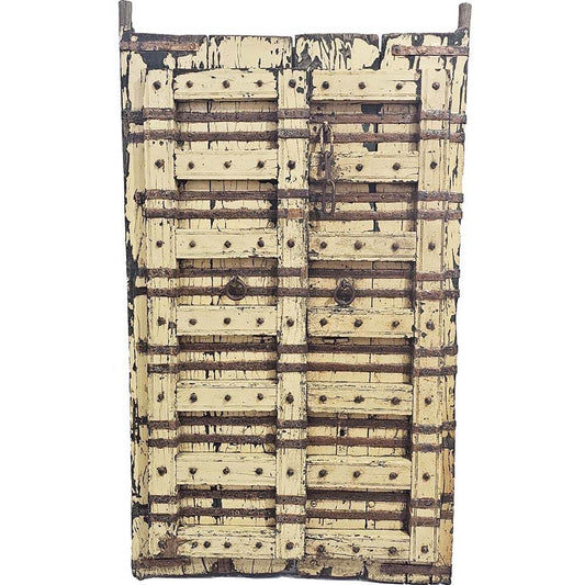 Alte gelbe Holztür