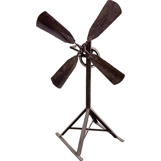 Alter rustikaler Bodenventilator