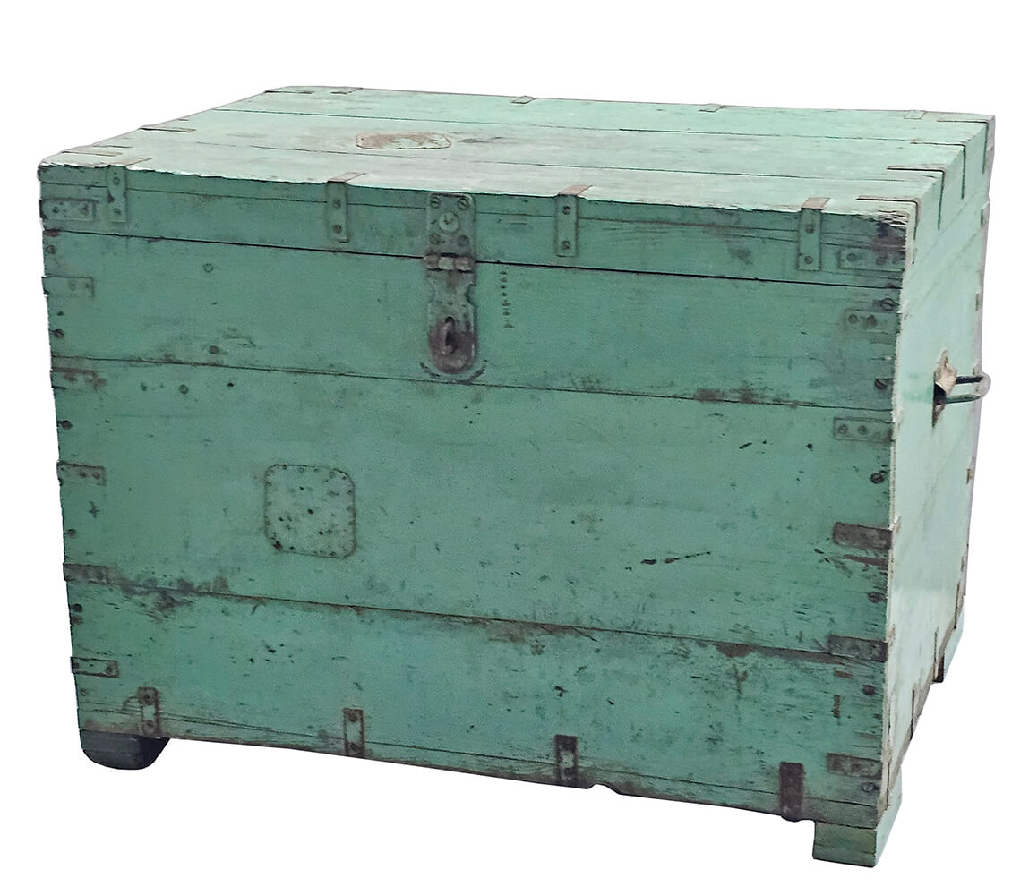 Alte Holzkiste mit Deckel