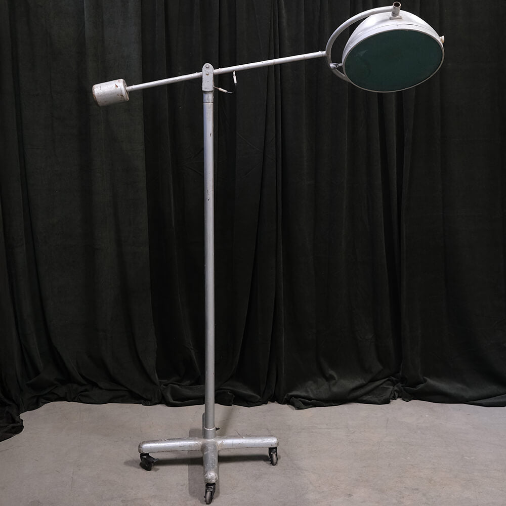 Operationslampe mit grünem Glas