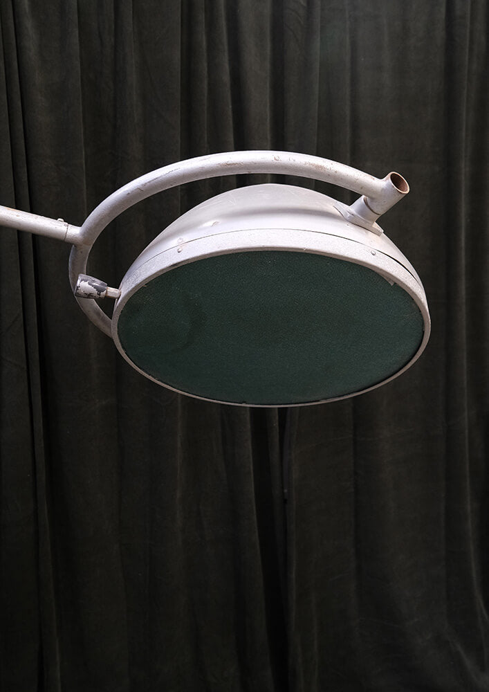 Operationslampe mit grünem Glas