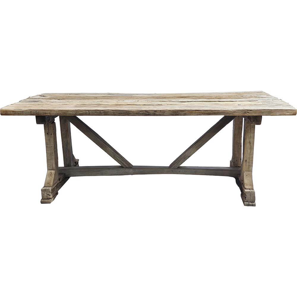 Patinierter Holztisch