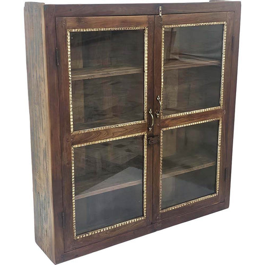 Wandschrank mit schönem Glasrahmen