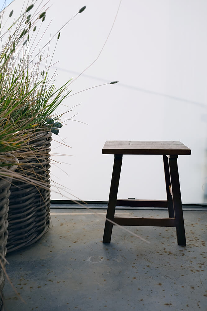 Nordic Hocker aus Altholz