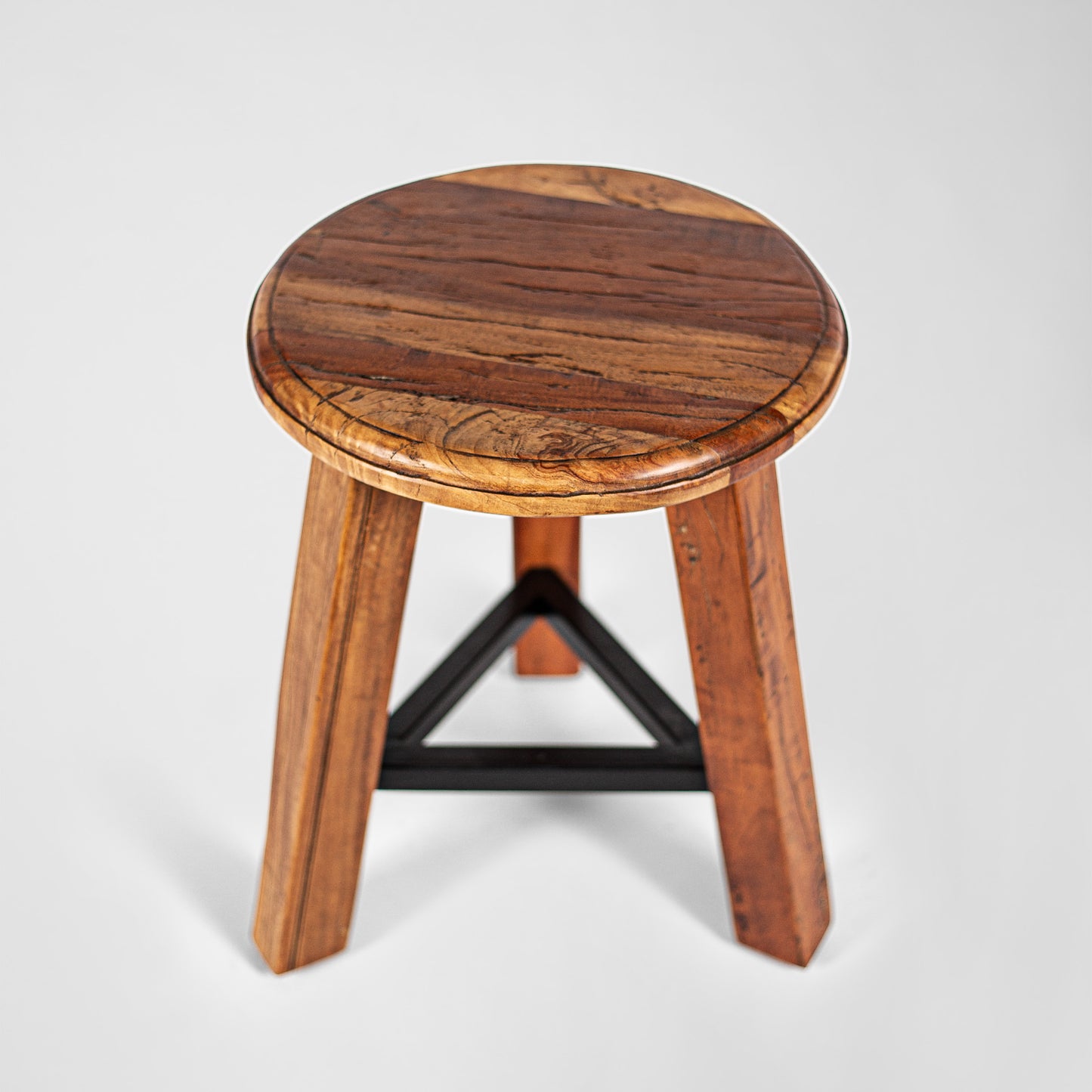 Babawood – Handmade country house design stool made of wood