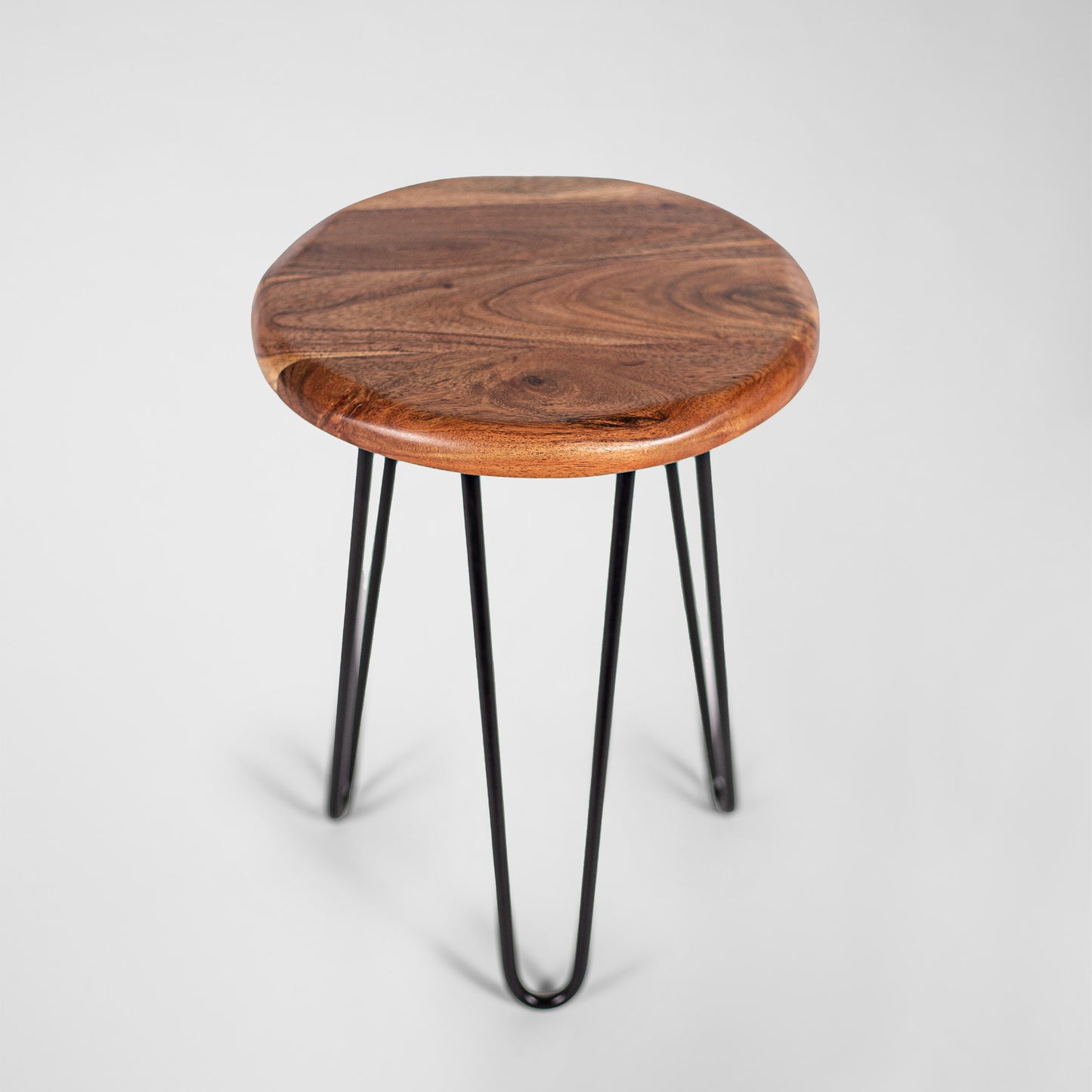 HairPin 103 – industrial design stool made of metal with wooden seat in black or copper
