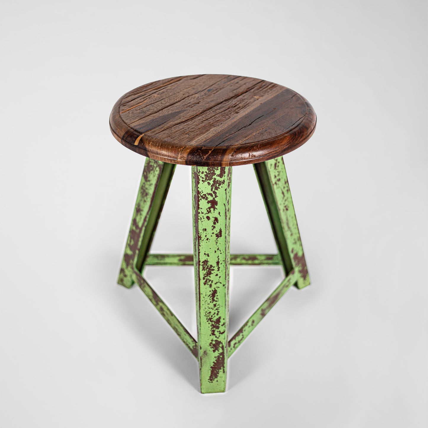 Hank the Tank – Handmade industrial design stool made of metal with wooden seat in vintage green