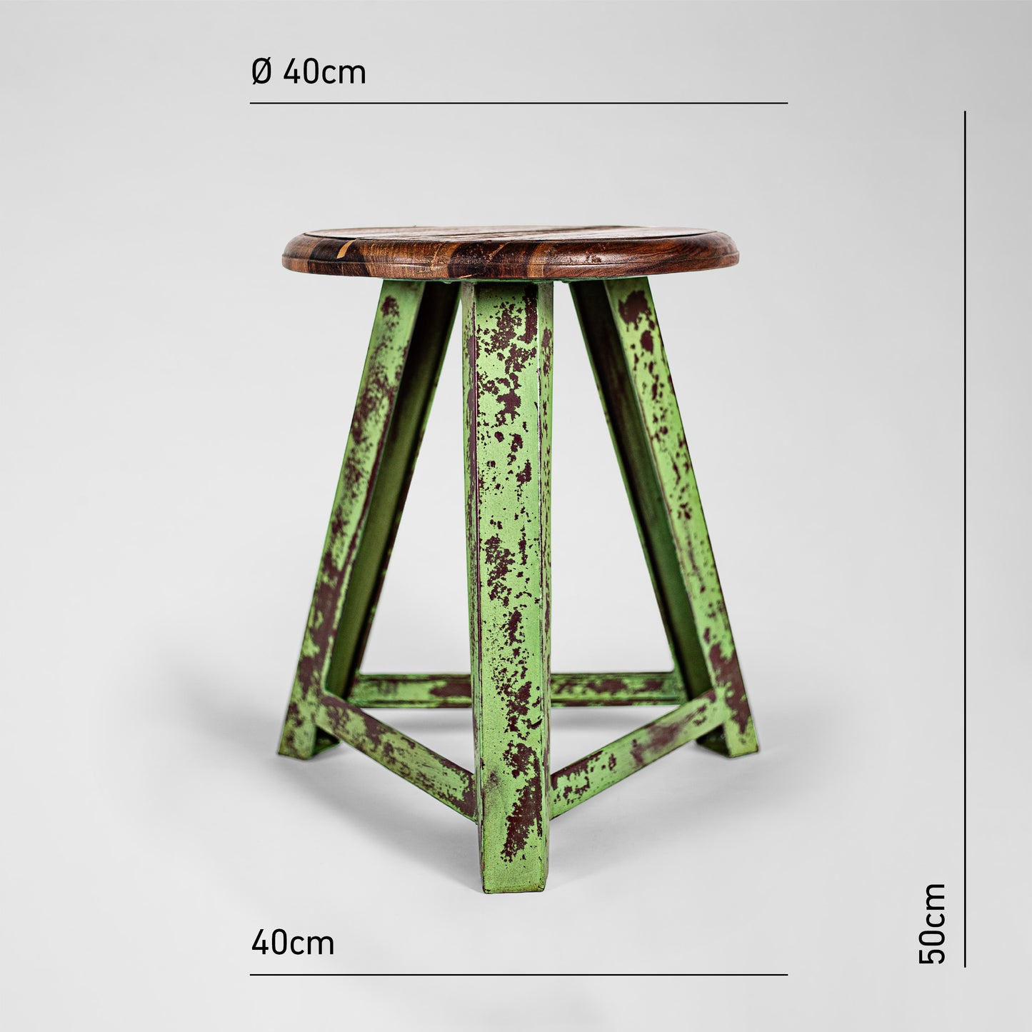 Hank the Tank – Handmade industrial design stool made of metal with wooden seat in vintage green
