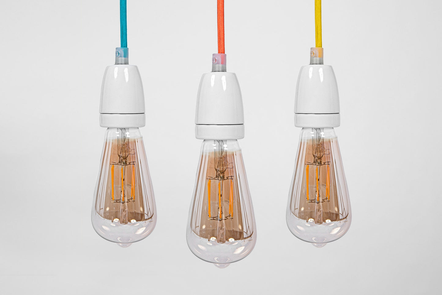 Oscar - Retro Vintage pendant lamp made of ceramic and textile cable